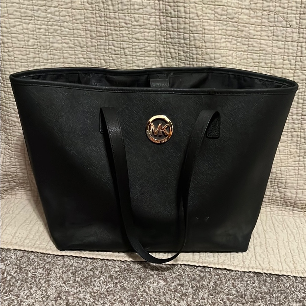 Michael Kors Black Tote Sleek Minimalist Design